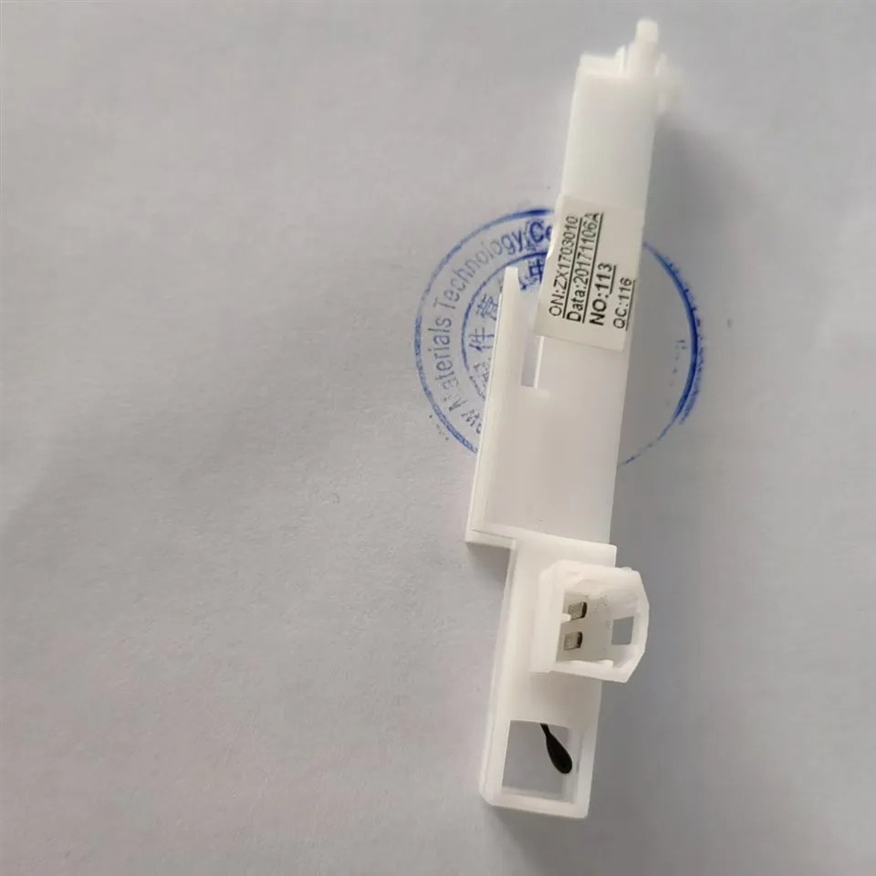 HOWO T7H ulkolämpötila-anturi Wg1664820005